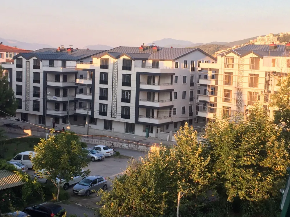 Şehrin Kalbinde, Modern Yaşamın Merkezinde